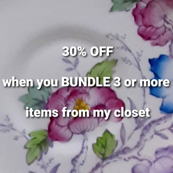 Queen Elizabeth The Queen Mother Used Book British Royalty - Picture 3 of 9